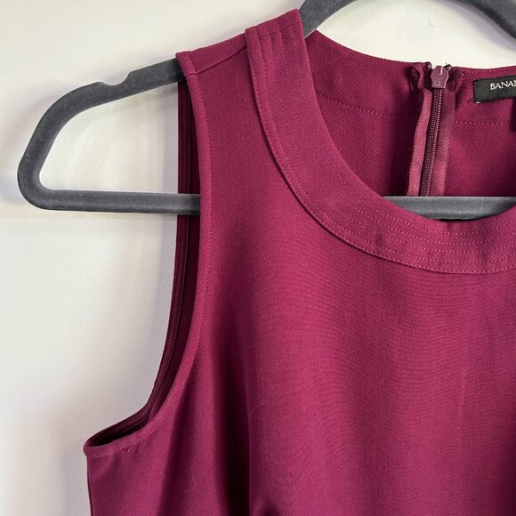 Banana Republic | Burgundy‎ Button Accent Pocket Sheath Dress | Size 6 - Women's - Picture 3 of 9